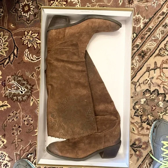 Incredible Franco Sarto suede laser cut tall boots! - Picture 4 of 12